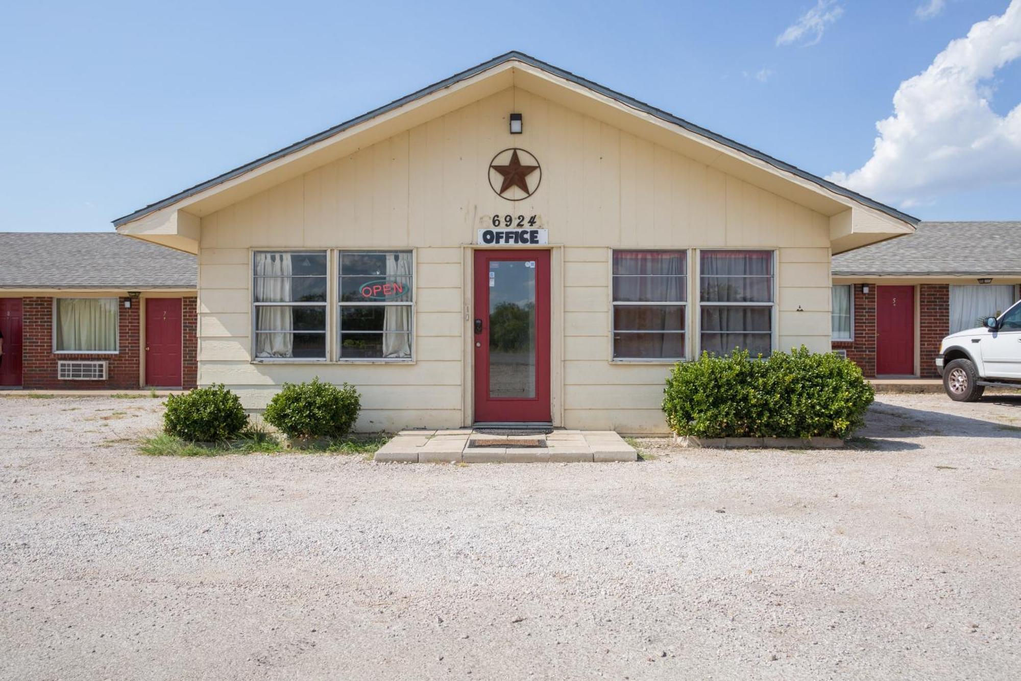 Oyo Hotel Breckenridge Tx Hubbard Creek Lake מראה חיצוני תמונה